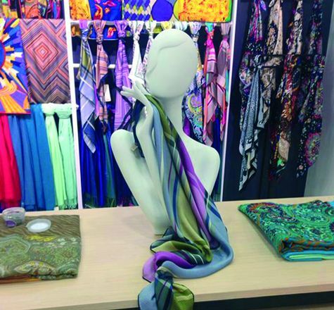 Манекен голова и шея (для шапок и украшений)