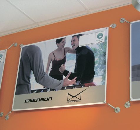 Рекламно информационные держатели на тросах Mega 3000 Info Рекламно информационные держатели на тросах Mega 3000 Info