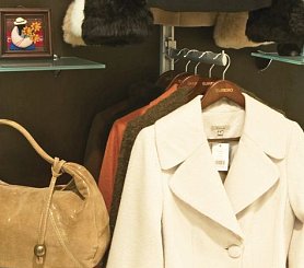 Вешалки и плечики для верхней одежды 