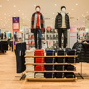 Магазин повседневной одежды UNIQLO