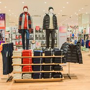 Магазин повседневной одежды UNIQLO